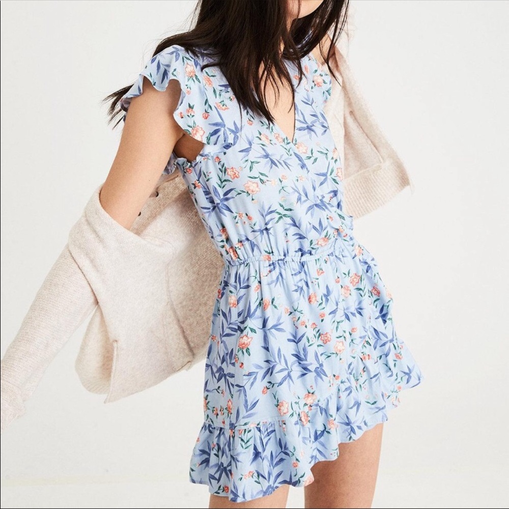 American Eagle Outfitters Floral Jumpsuit Romper
